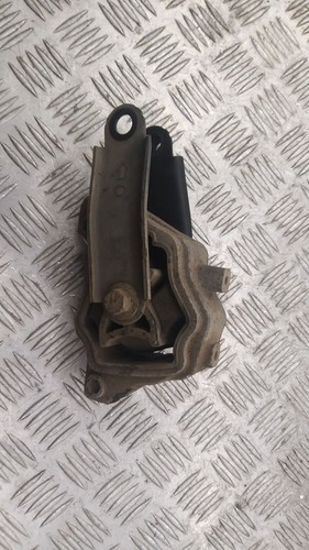 Volvo xc70 gearbox mount - volvo,