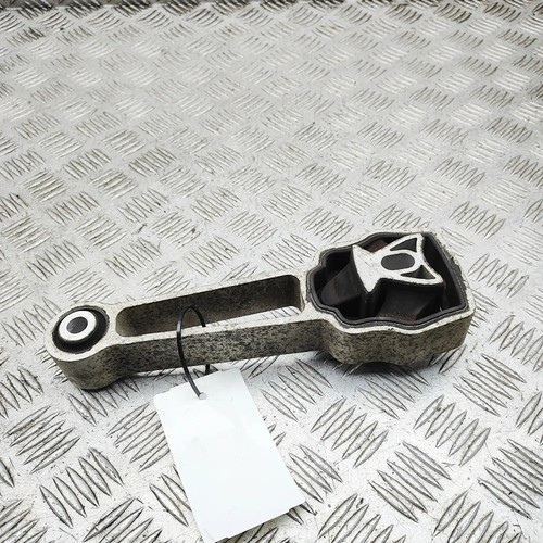 Volvo s60 front engine - volvo,